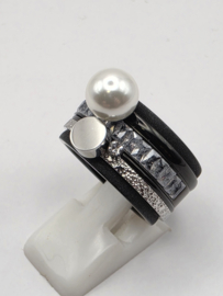 ixxxi ring compleet maat 19, 12 mm breed, Limited edition basis