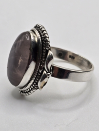 Echt zilveren ring met rozenkwarts maat 18