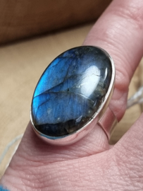 Echt zilveren ring met Labradoriet maat 17.5