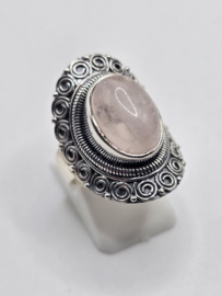 Echt zilveren ring met rozenkwarts maat 18