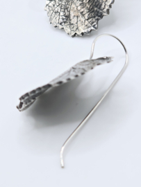Echt zilveren hanger blad plus oorbellen.