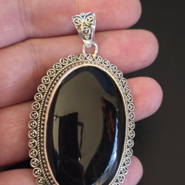 Prachtige zeer grote,  echt zilveren hanger met Onyx
