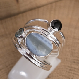 Echt zilveren  ring met Blauw Agaat, onyx en Topaas, maat 18