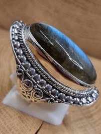 Echt zilveren ring met Labradoriet maat 19