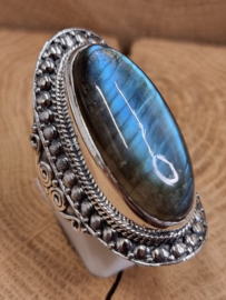 Echt zilveren ring met Labradoriet maat 19