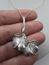 Echt zilveren hanger Ginkgo bladeren plus oorbellen