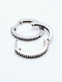 Echt zilveren Creolen met zwarte  zirkonia 20 mm