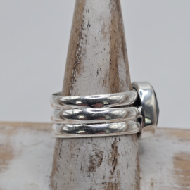 Prachtige echt zilveren ring onyx. Maat 18.