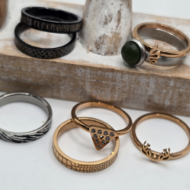 ixxxi ringen set compleet maat 17. 1 basis en 11 vulringen. 25-323
