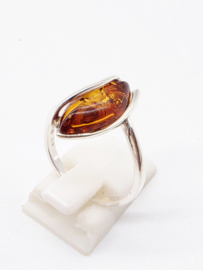 Prachtige echt zilveren ring met Barnsteen, maat 19