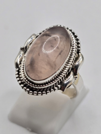 Echt zilveren ring met rozenkwarts maat 18