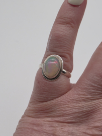 Echt zilveren ring met Ethiopisch Opaal Maat 17.5