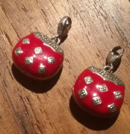 Q bead rood tasje