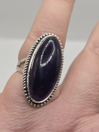 Zilveren ring Amethist maat 18