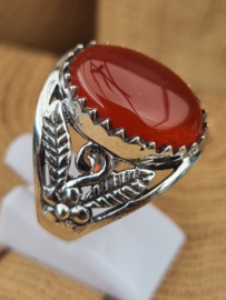 Prachtige echt zilveren  ring met Carneool.  Maat 20.5