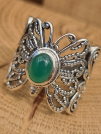 Echt zilveren vlinder ring met groene onyx.  Maat 20.5.