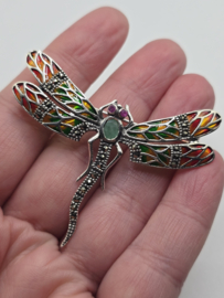 925 zilveren broche, met Robijn en Smaragd. Libelle, oranje, groen. Groot