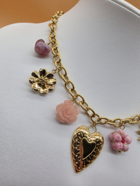 collier met  harsbloemen, keramiek, zon, hart