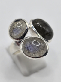Echt zilveren ring met Labradoriet maat 19