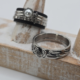 Prachtige ixxxi ring set compleet maat 19.5 en 10mm 25-248