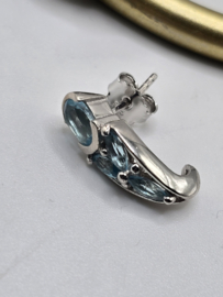 Prachtige echt zilveren oorstekers met blauwe zirconia MDZ30