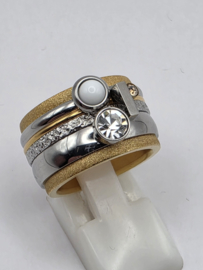 ixxxi ring compleet, maat 17 met limited edition basisring.