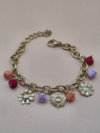 Armband met acetaat bloemige roos bedeltjes