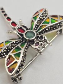 925 zilveren broche, met Robijn en Smaragd. Libelle, oranje, groen.