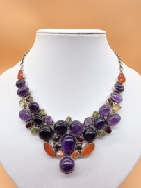 Schitterend collier met o.a. Amethist, Peridoot, Citrien, Granaat, Carneool