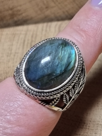 Echt zilveren ring met Labradoriet maat 19