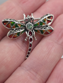 925 zilveren broche, met Robijn en Smaragd. Libelle, oranje, groen.