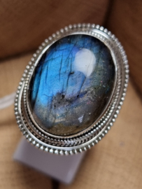 Echt zilveren ring met Labradoriet maat 18