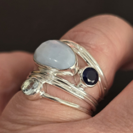 Echt zilveren  ring met Blauwe agaat, saffier en Topaas, maat 19