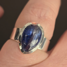 Echt zilveren ring met Kyaniet, maat 19