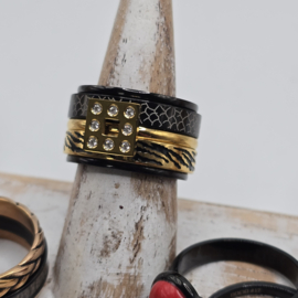 ixxxi ringen set compleet maat 17. 1 basis en 11 vulringen. 25-320