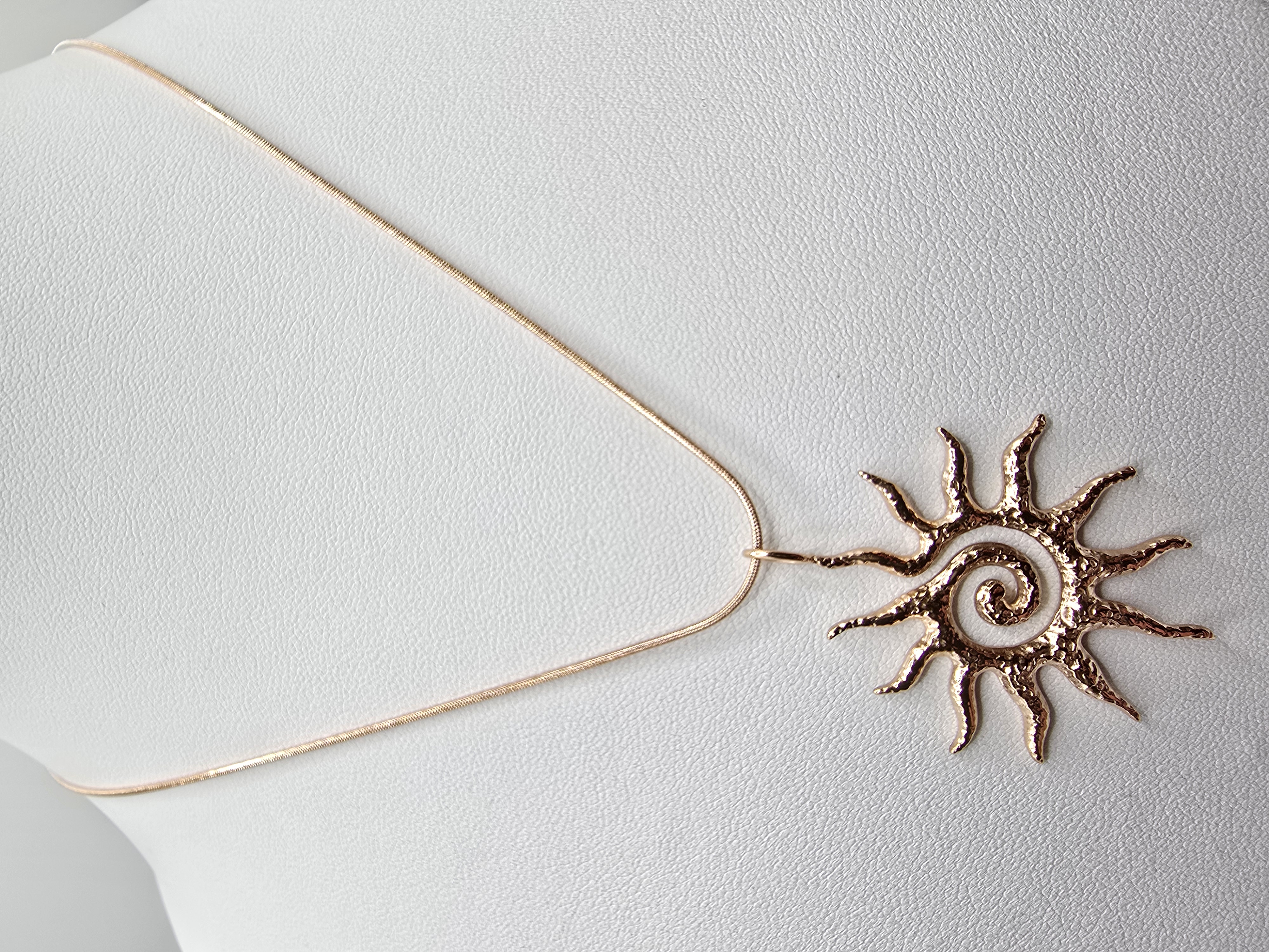 ixxxi Collier met hanger Sol Suave Rosé