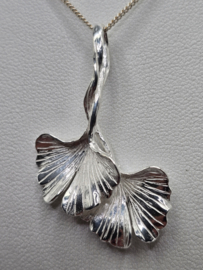 Echt zilveren hanger Ginkgo bladeren plus oorbellen