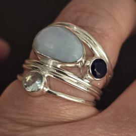 Echt zilveren  ring met Blauwe agaat, saffier en Topaas, maat 19