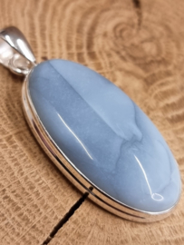 Echt zilveren hanger met Blauwe Opaal.
