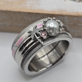 Prachtige ixxxi ring compleet maat 19.5 en 10 mm breed. 25-244