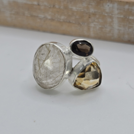 echt zilveren ring Rutielkwarts en rookkwarts. Maat 20.