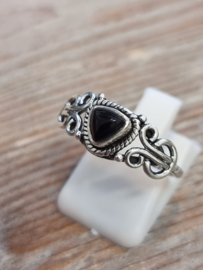 Echt zilveren ring met Onyx maat 16.5