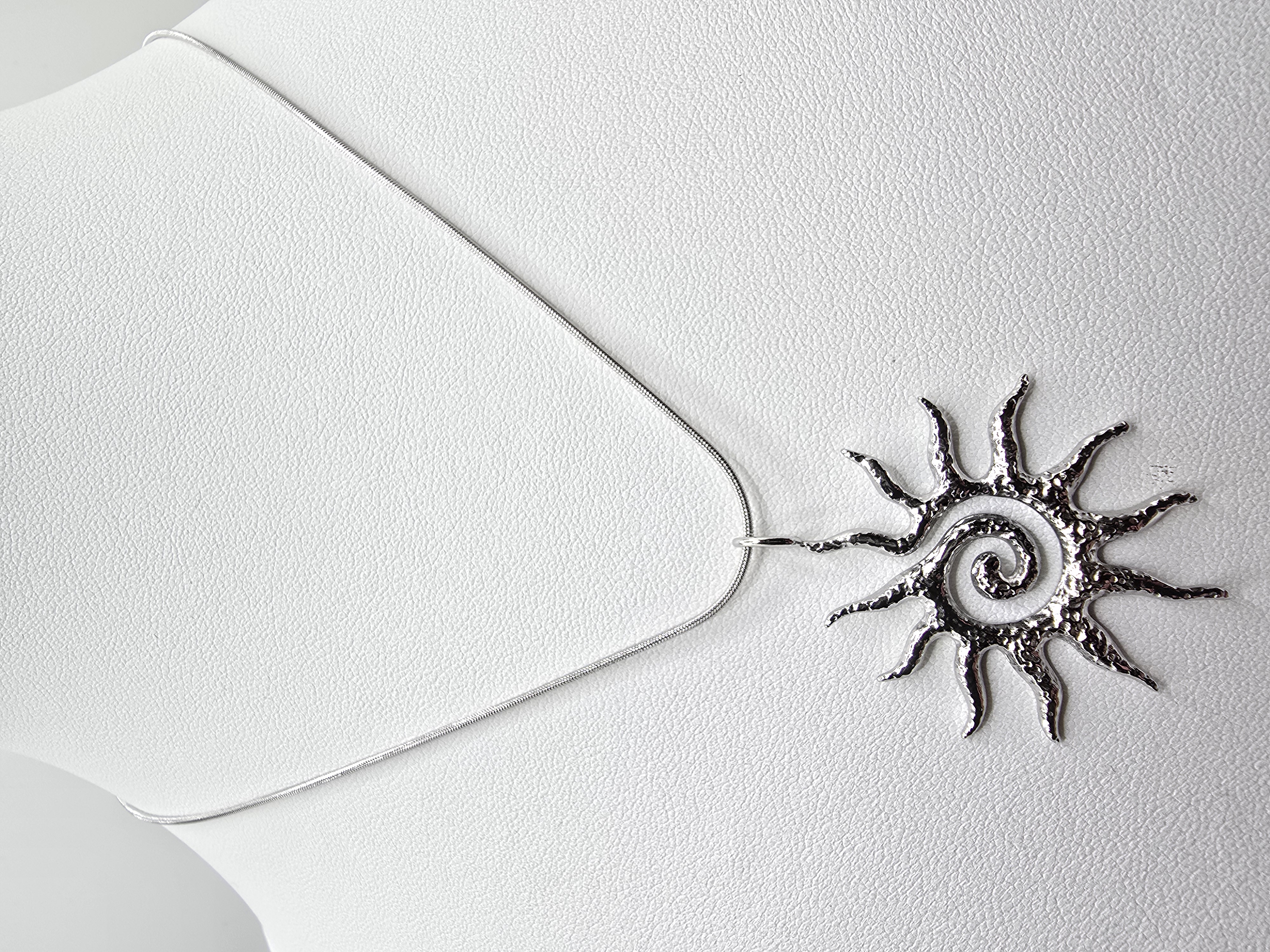ixxxi Collier met hanger Sol Suave zilver