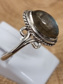 Echt zilveren ring met Labradoriet, maat 16