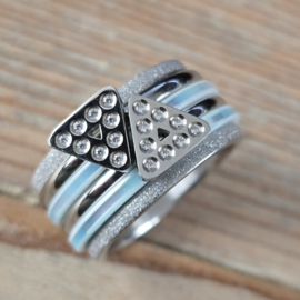 Prachtige ixxxi ring compleet maat 19.5 en 10 mm breed. 25-245