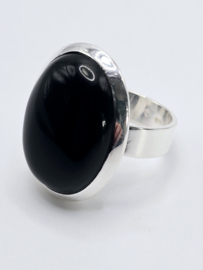 ring echt zilver met zwarte onyx. Maat 17