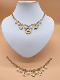 Collier met acetaat bloemige roos bedeltjes