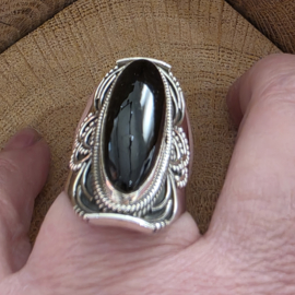 ring echt zilver met zwarte onyx. Maat 19