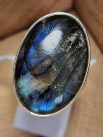 Echt zilveren ring met Labradoriet maat 19