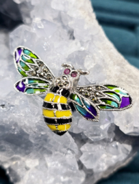 925 zilveren broche, met Robijn.